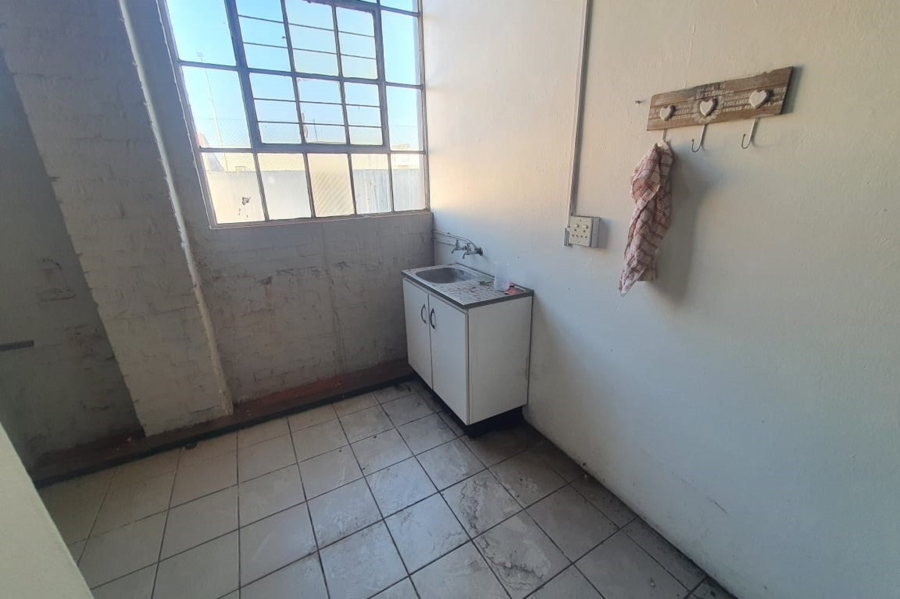 To Let commercial Property for Rent in Deal Party Eastern Cape